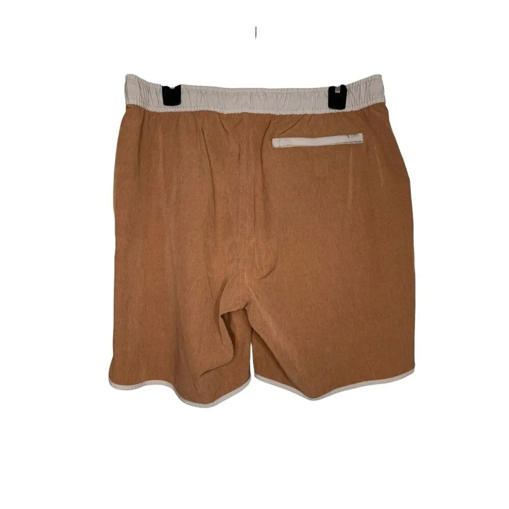 Vuori Men’s Banks Shorts Tan Heather Performance Size Large